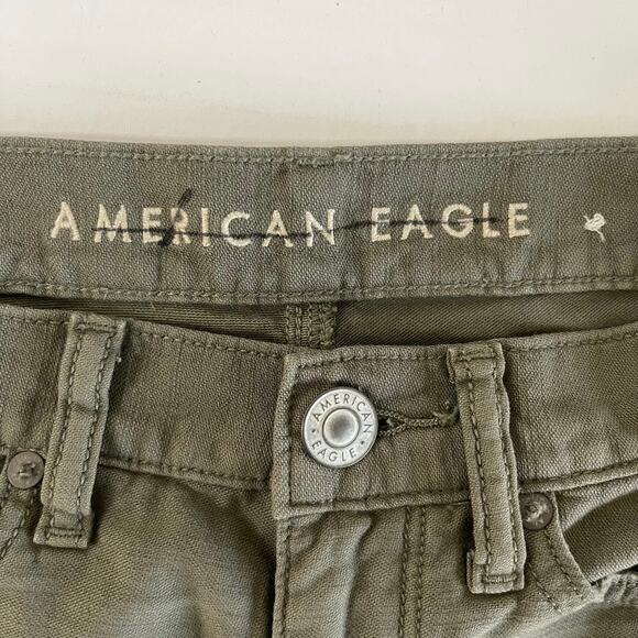 American Eagle Highest Rise Mom Short Frayed Hem Green - Size 0 - Picture 6 of 7